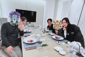 孫藝珍與友人聚餐合照，疑似玄彬帥氣出鏡，宋允兒也在現場