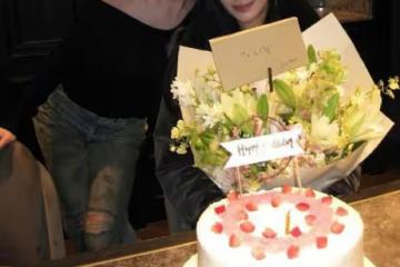 小S為二女兒慶祝17歲生日,女兒富貴名媛氣十足,超會拍照