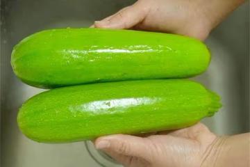 很多人不愛吃西葫蘆,試試這種新做法,不炒不燉,學會在家露一手
