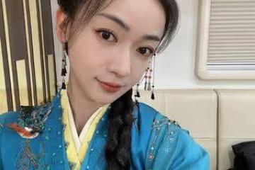 吳謹言「挺超大孕肚現身」！老公貼心扶腰　網一看震驚：感覺快生了