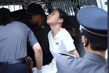 04年,福建美女被執行注射死刑,被按執行床前,她向獄警深深鞠躬
