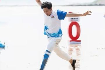 楊洋新戀情實錘了？與心動女神舉止親密，網友：反常的像另個人
