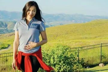 徐靜蕾驚現孕味?50歲女星的生活新篇章引發熱議