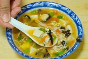 天冷就饞這道湯，開胃又營養，6元就能做一大鍋，連喝一周都不膩