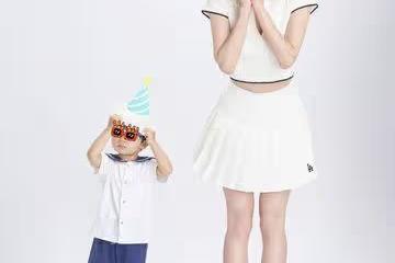 林志玲慶50歲「同框2歲兒3寫真」！　感性告白：謝謝媽媽賦予我生命