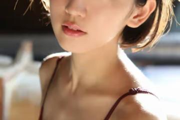 日本女星吉岡里帆性感寫真！膚白貌美魔鬼身材太火辣了