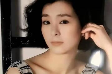 陳百祥夫妻陪夏文汐過生日,年輕時候衝動嫁富豪,被鮮肉騙財騙色