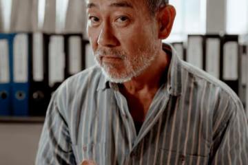 「無冕之王」林保怡:長得不高不帥,59歲仍未婚單身,獨居6億豪宅