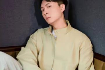 網民曬與TVB視帝合照,盛讚對方有親和力,真實狀態像大學生