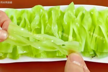 比芋頭養人，比紅薯通便，建議中老年人多吃，健脾養胃，養肝排毒