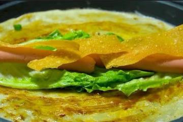 樓下賣了20年的煎餅果子，昨天跟阿姨請教了做法，配方比例超詳細