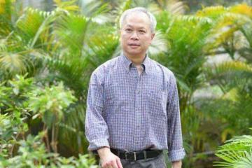 64歲TVB特約演員至今未婚！為追夢自費學表演，曾因中風入院