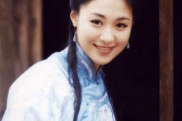 她是張國立的「夢中情人」,拿200萬向聶遠求婚被拒,如今嫁外交官家庭幸福