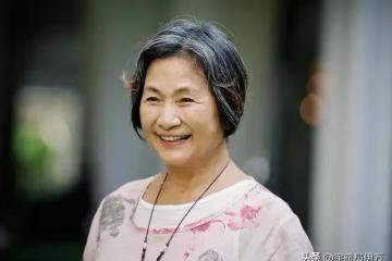 被閨蜜挖牆腳的3位女星！個個都是大冤種，劉嘉玲曾華倩反目成仇