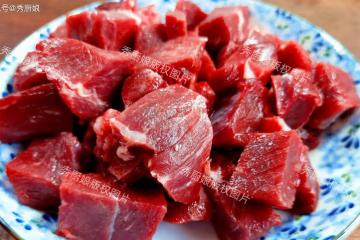這肉再貴也要吃,男人吃了補腎,女人吃了養顏,隨手一燉,太香了