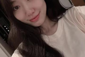 朴信惠待產肚大如筐,剪短髮迎接孩子出生,上圍升級老公陪伴左右