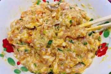 秋意滿滿蟹肉大餛飩