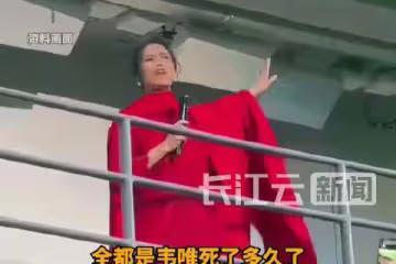 傳奇歌后韋唯隱居10年歸來！慘遭遇車禍修養六年獨自撫養3個兒子