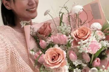 51歲TVB女星送香吻給醫生老公慶生!丈夫黑眼圈大似乎好累!太太身材越來越豐滿