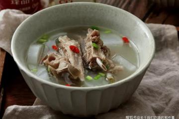 燉羊排湯,最忌直接燉!牢牢記住「3個竅門」,湯鮮肉嫩不膻不腥