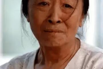 張少華：人「丑」心更丑，年少做錯事，去世後丈夫的堅持讓人淚目