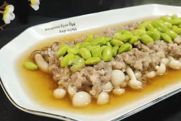 冬天一定要讓孩子吃這蒸菜,上桌就吃個精光!有肉有豆有菌菇、營養不油膩,鮮美好做舒服過寒冬
