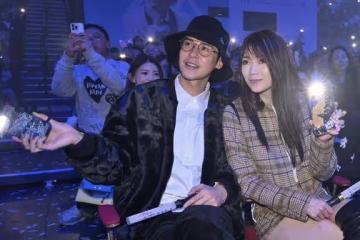 昔日TVB熒幕情侶同框零交流！各自帶家人看演唱會，因合作傳緋聞