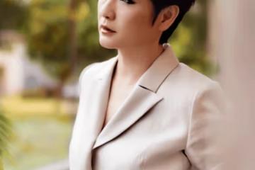 叫板鞏俐，被蔣雯麗奪愛，兩度被拋棄至今50歲未婚未育，這位女星怎麼這麼慘？
