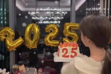 趙露思承認得抑鬱症,頻繁乾嘔眩暈關節疼,元旦發57張照片營業