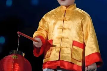 6歲上春晚8歲就去世，被父母「吸干血」的鄧鳴賀，悲劇誰來買單？