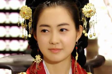 李枖原：憑藉《善德女王》爆紅，23歲閃婚豪門生三胎