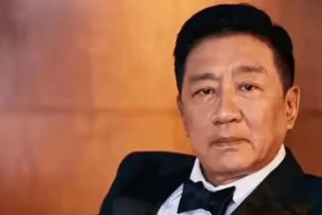 丁勇岱去日本探望母親,母子感情深厚笑容滿面,一家人溫馨又幸福