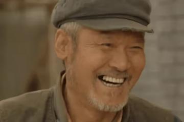 他讓老婆供自己上大學,成名後掙錢全給老婆花,64歲風頭蓋過了閆學晶