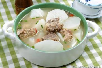 燉排骨湯，調料越少越好！記住只加「3種料」，湯香濃無腥味