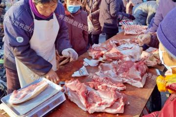 同樣是豬肉,為啥超市比菜市場的便宜?肉販子說出真相,漲知識了