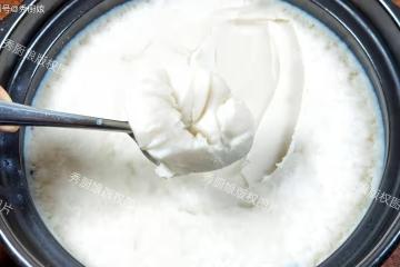 熬豬油，用水還是用油？教你1招，又香又白無異味，放一年都不壞