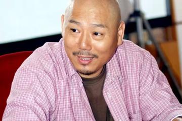 李成儒兒子李大海：滄桑的母親，無情的父親，如今37歲不敢結婚