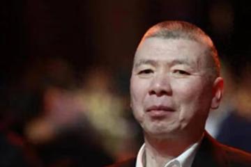 曝知名導演大瓜!徐帆收養多年的女兒朵朵,竟是馮小剛的私生女?