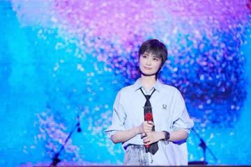 嫁不出去的李宇春，到底是因為「太中性」，還是因為沒人敢娶？