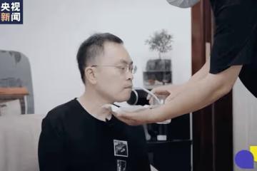 蔡磊淚謝劉強東:千萬資助點燃希望,漸凍症攻克指日可待