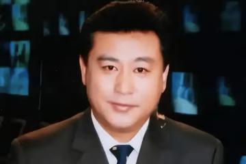 央視主持張宏民：32年0失誤，60歲未婚未育：不影響我給父母盡孝
