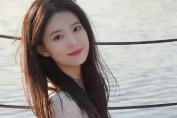 兩性交往：女人被撩時，出現這些反應，意味著她對你有意思