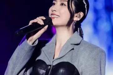 天后陳慧琳內地出席活動，被贈真金花束，粉絲太熱情直接懟臉拍照