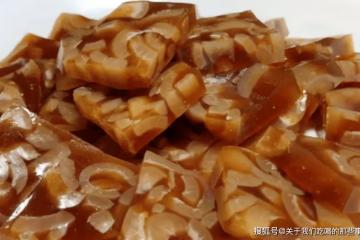 做豬皮凍,一斤豬皮放多少水?記住一個比例,皮凍爽滑Q彈,透亮