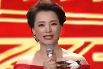 「央視一姐」董卿，三分鐘救場一戰封神，小時候經歷讓人唏噓