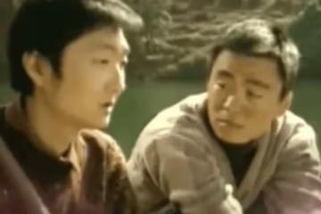 激吻門11年後,吃上「天鵝肉」的最丑影帝王大治,如今怎麼樣了?
