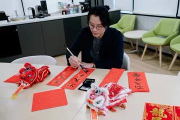 TVB前男星自曝內地拍戲中暑，與迪麗熱巴合作，曾兩度離婚