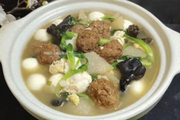 太喜歡這個燉菜了，多種食材一鍋出，熱氣騰騰、新年上桌寓意好，有葷有素全家都愛吃