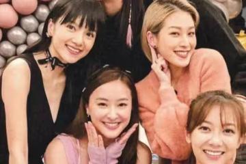 TVB前小花帶仨娃崩潰,幽怨眼神「射殺」老公,帶娃上廁所太難了