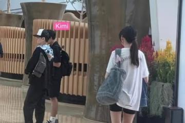 林志穎一家去新加坡度假被偶遇,陳若儀身材高挑背影似少女